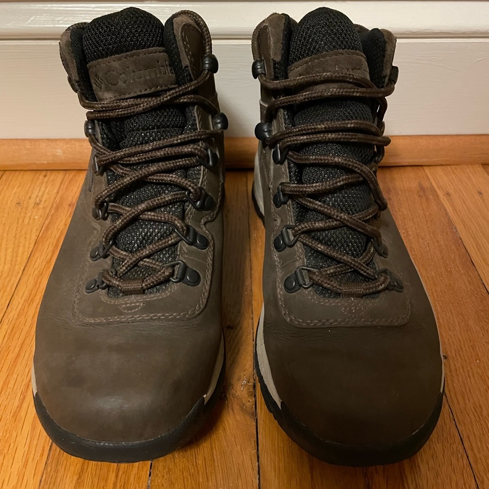 Columbia Omni grip hiking boots